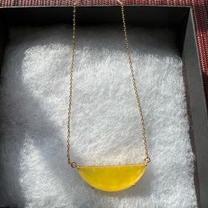 🆕KATE SPADE HALF MOON STONE HALF CIRCLE YELLOW NECKLACE